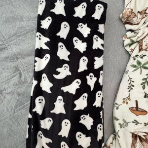 Black and White Ghost Pattern Blanket